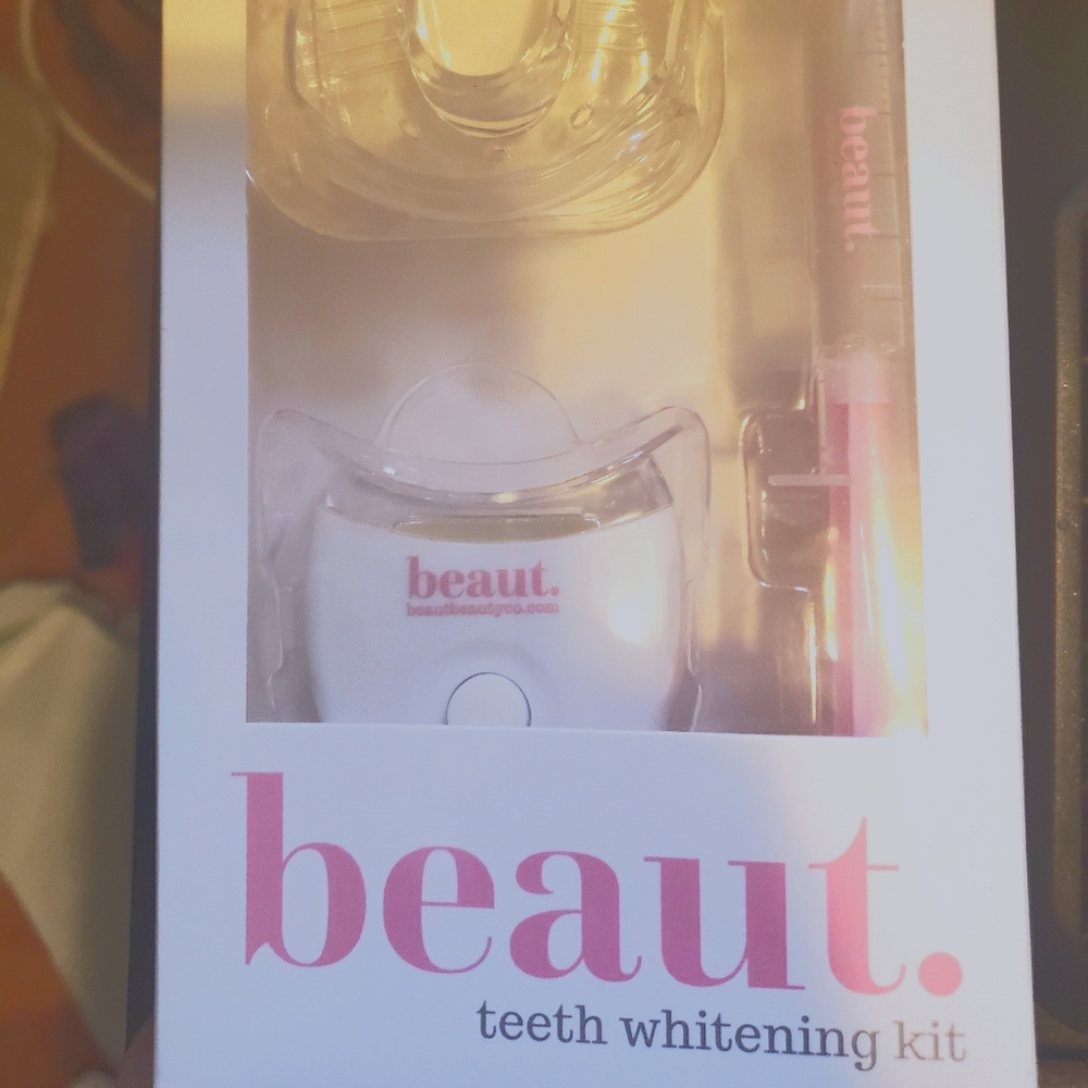 Beaut. Original glam teeth whitning kit
